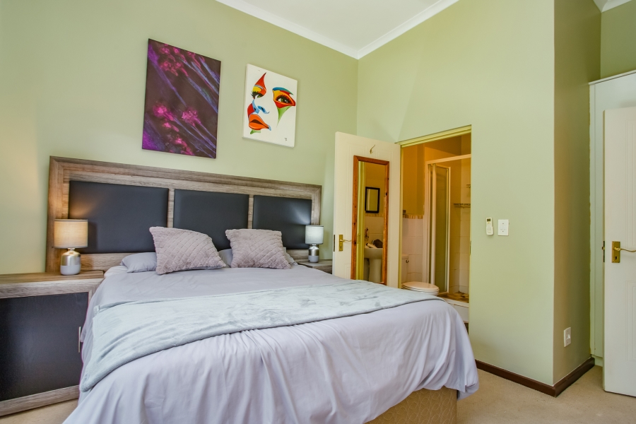 To Let 3 Bedroom Property for Rent in Boschenmeer Golf Country Estate Western Cape